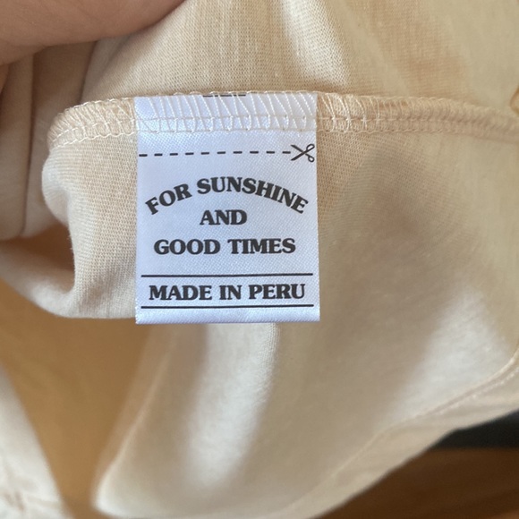 Pretty Powerful Tee - Picture 5 of 7